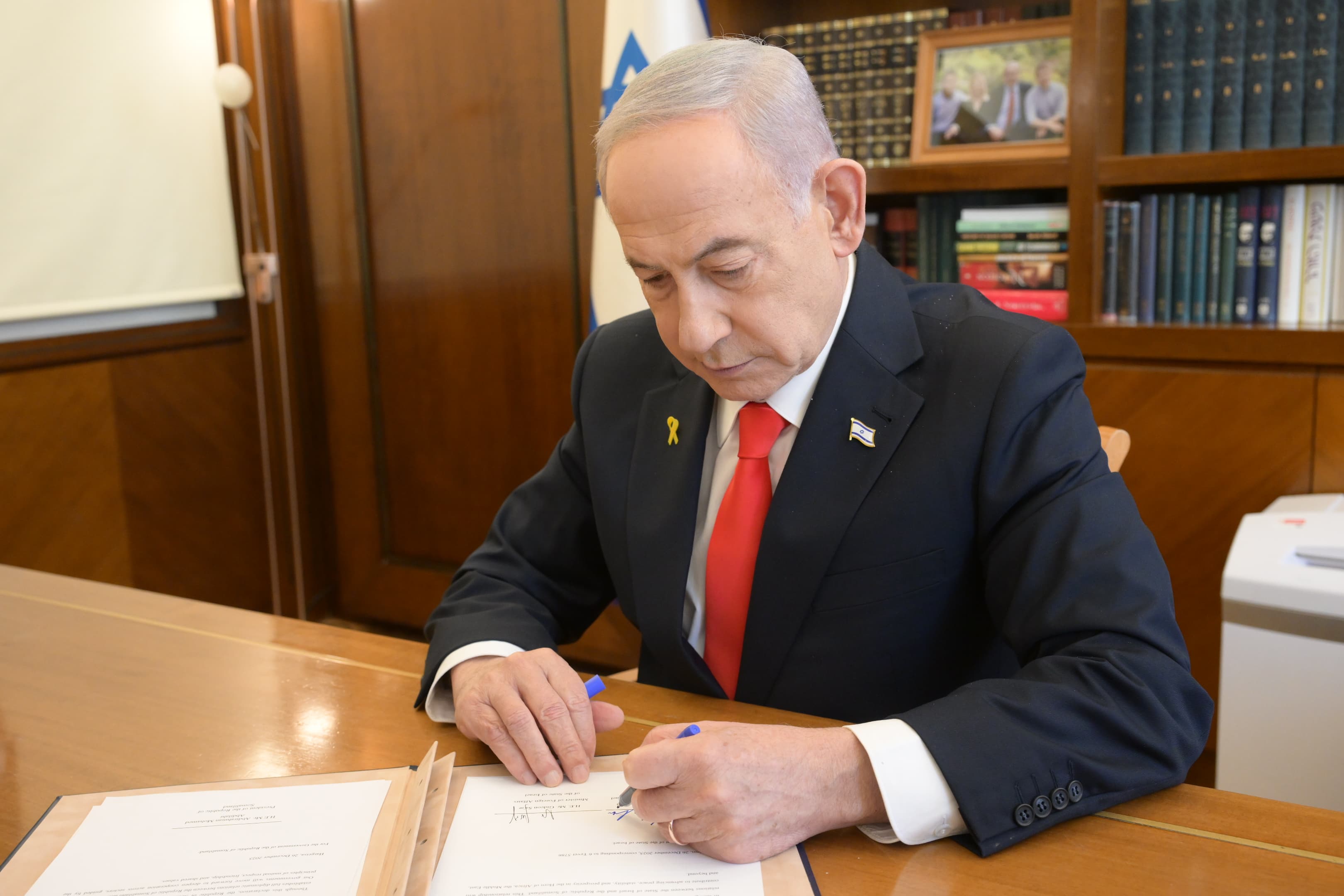 Netanyahu dit avoir ordonné à son cabinet d'engager des "négociations directes" avec le Liban